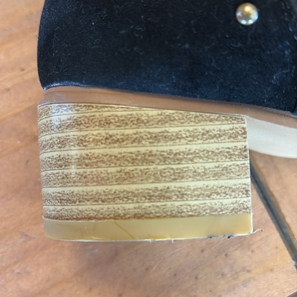 Black velvet studded slip on shoes boots booties block heel size 7 - Picture 5 of 16